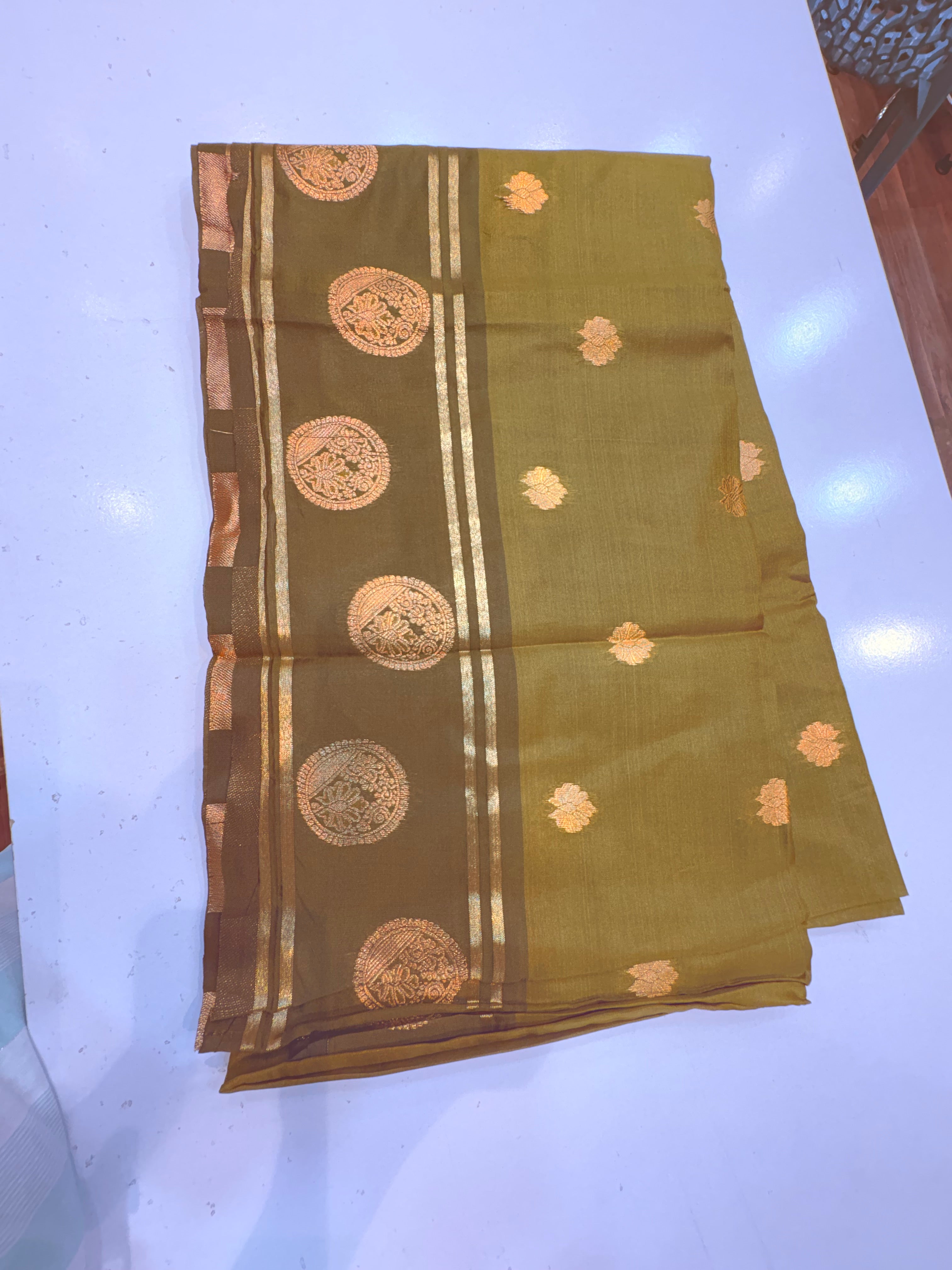 Semi Kanchi Pattu